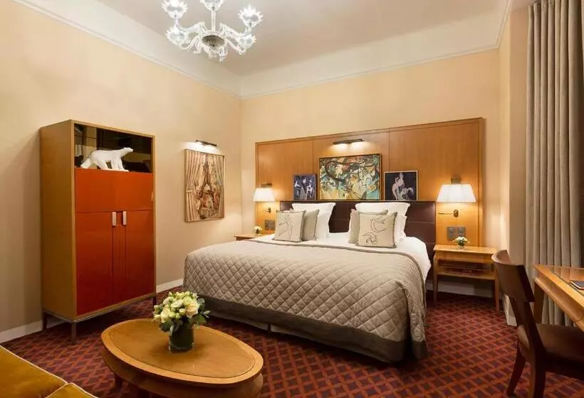 سوییت جونیور, Barriere Le Westminster