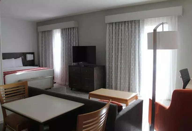 سوییت, Corporate Inn Sunnyvale All Suite