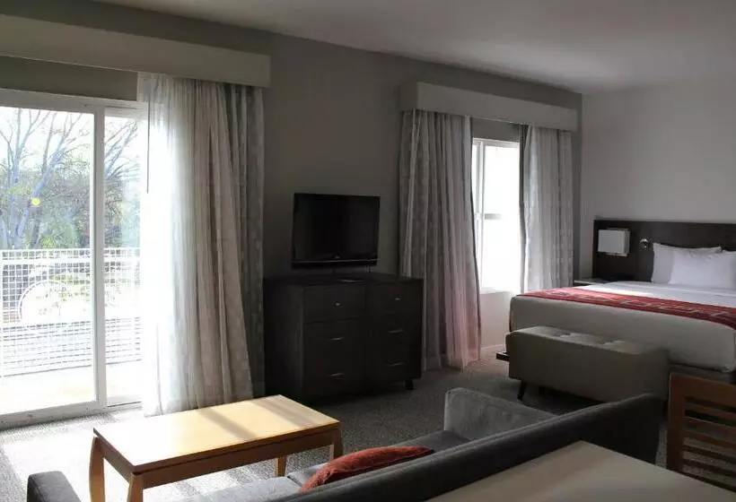 سوییت, Corporate Inn Sunnyvale All Suite