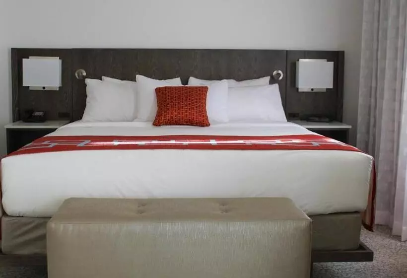 سوییت, Corporate Inn Sunnyvale All Suite
