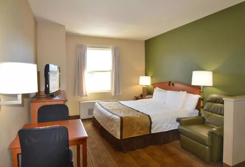 キングサイドベッドのスタンダードワンルーム, Extended Stay America Suites  Anchorage  Downtown