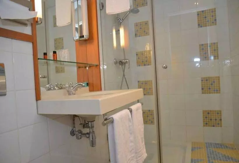 スタンダードシングルルーム, Grand Hôtel Filippo Strasbourg Nord