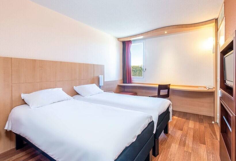 ダブルベッドスタンダードルーム, Ibis Issoire