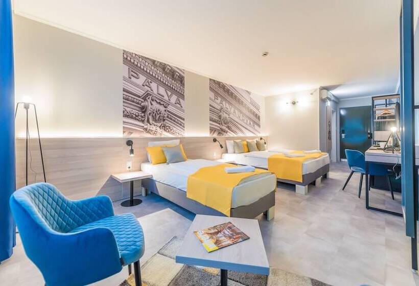 غرفة كومفورت ثلاثية, Impulso Fashion