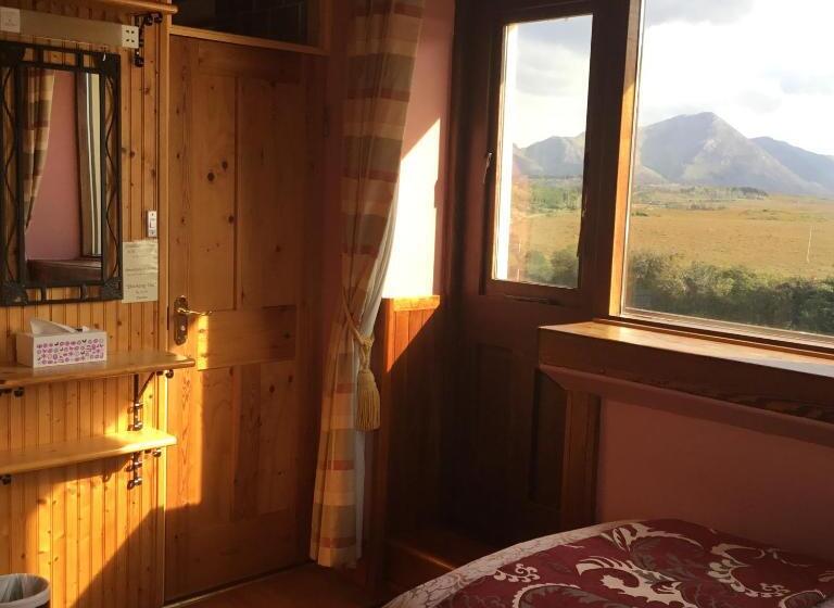 스탠다드 룸 호수 전망, Kylemore Pass