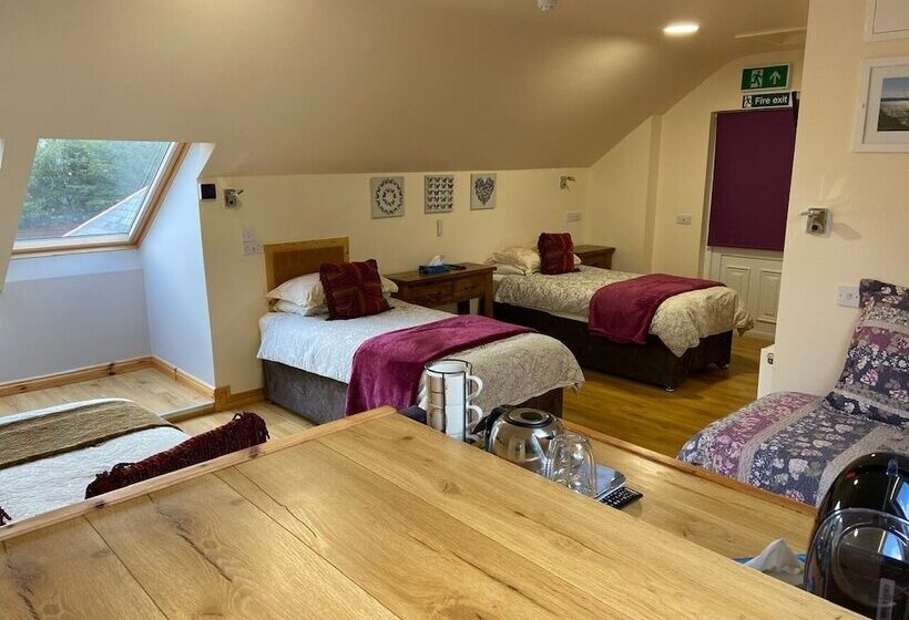 4인용 스탠다드 룸, Kylemore Pass