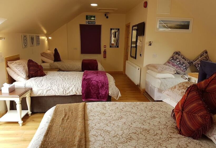 4인용 스탠다드 룸, Kylemore Pass