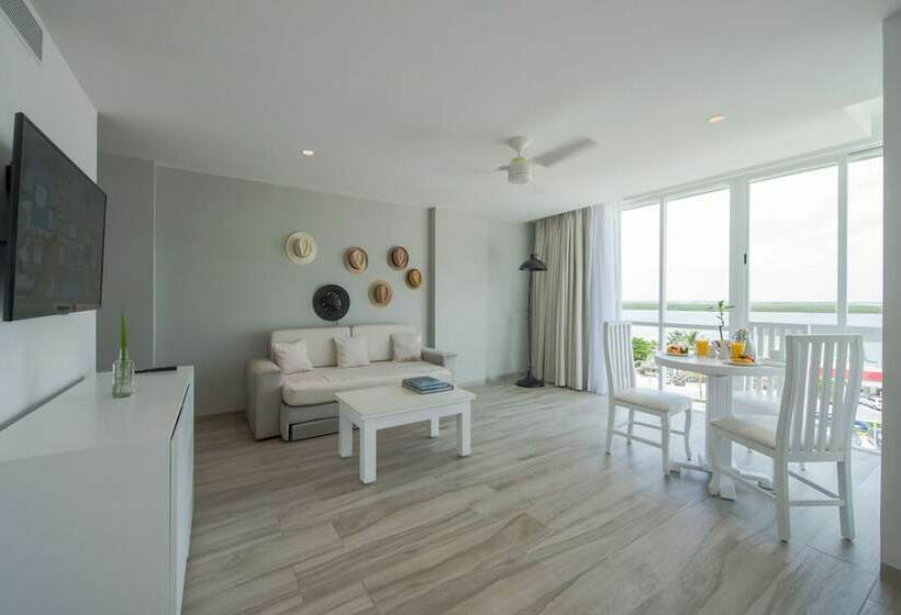 Полулюкс, Oleo Cancun Playa All Inclusive Resort