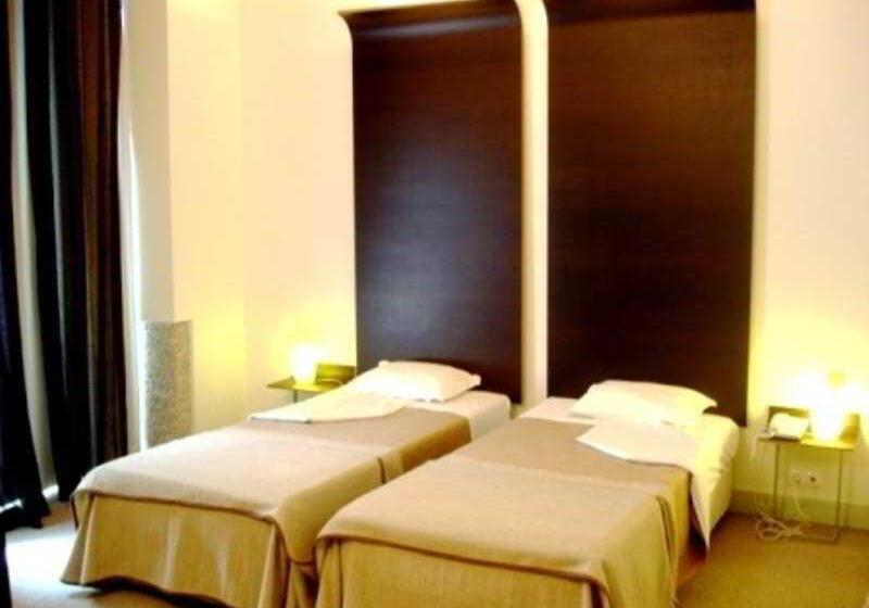 スタンダードルーム, Príncipe Da Beira