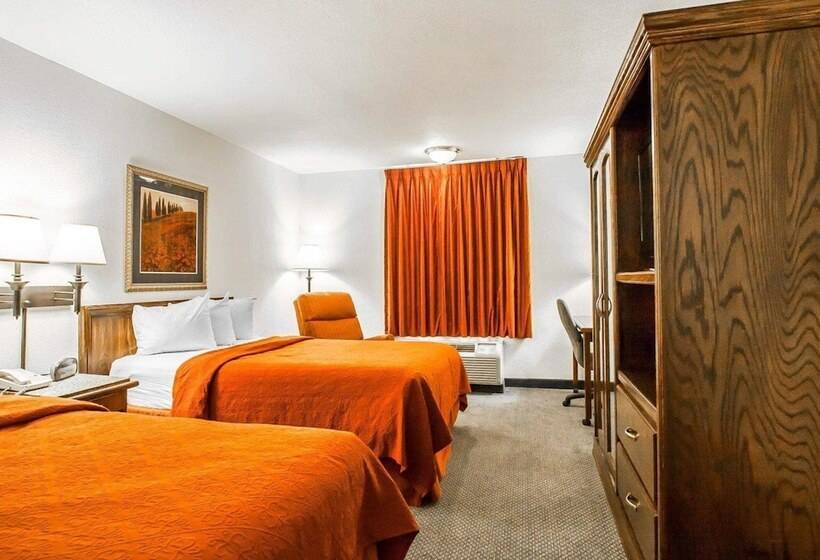 غرفه قياسيه سريرين مزدوجين, Quality Inn & Suites North