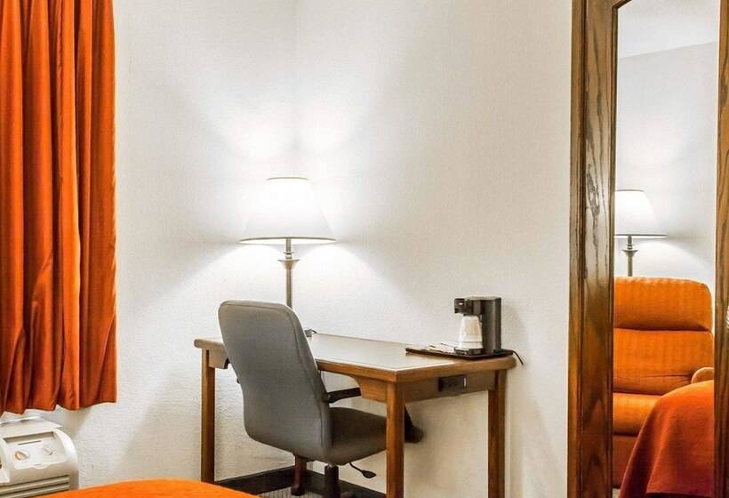 غرفه قياسيه سريرين مزدوجين, Quality Inn & Suites North