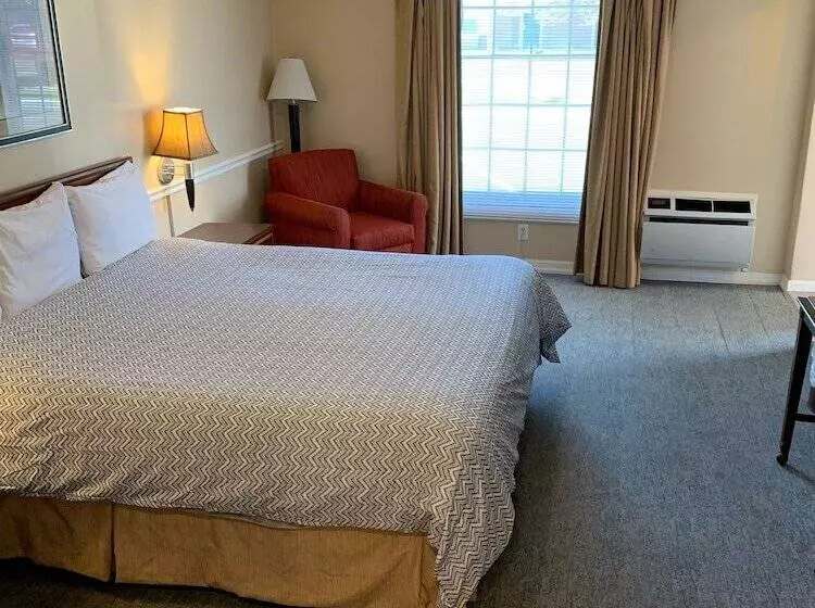 اتاق استاندارد با تخت بزرگ برای معلولان, Alpine Inn & Suites Rockford