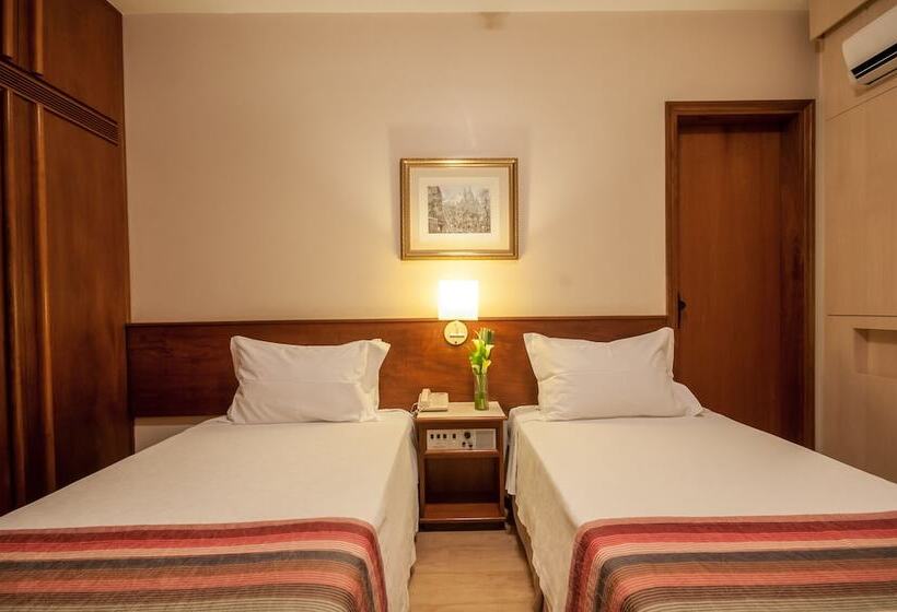 חדר סופריור, Saint Peter