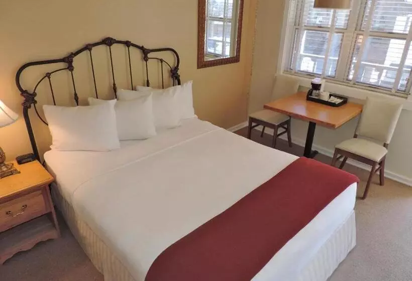 اتاق کلاسیک, The Victorian Inn