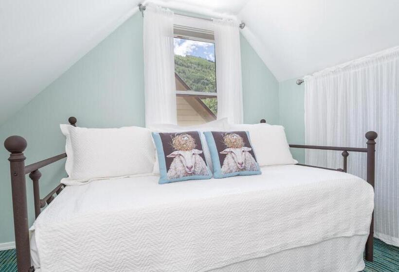 침실 1개 주택, The Victorian Inn