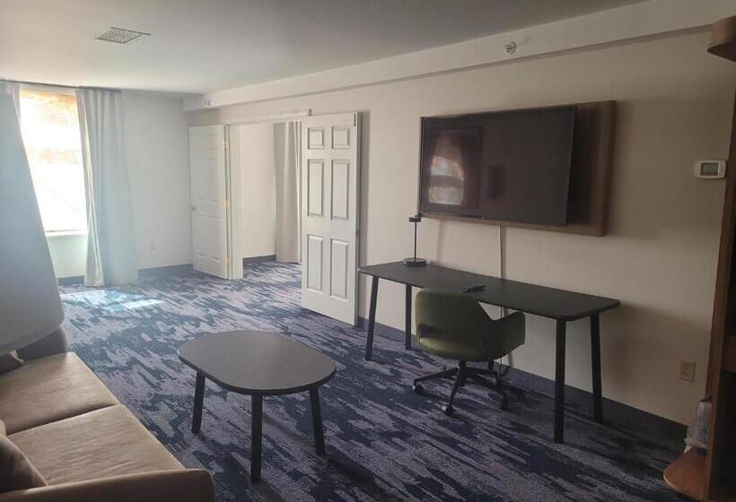 سوئیت با تخت بزرگ, Fairfield By Marriott Inn & Suites Helena North