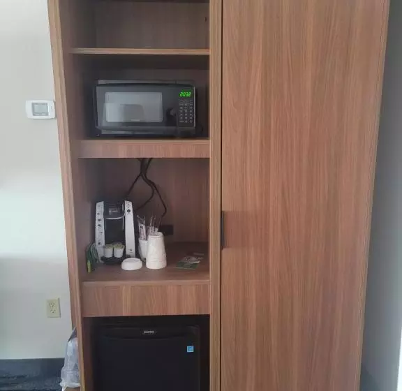 キングサイズベッドのスタンダードルーム, Fairfield By Marriott Inn & Suites Helena North