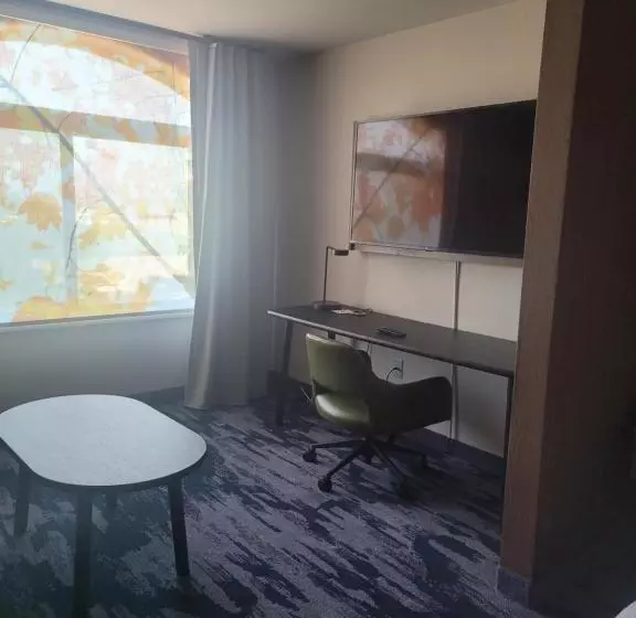 キングサイドベッドのスタンダードワンルーム, Fairfield By Marriott Inn & Suites Helena North