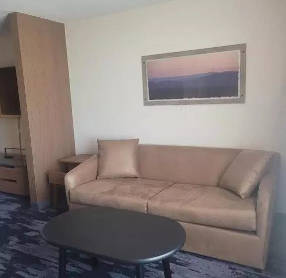 キングサイドベッドのスタンダードワンルーム, Fairfield By Marriott Inn & Suites Helena North