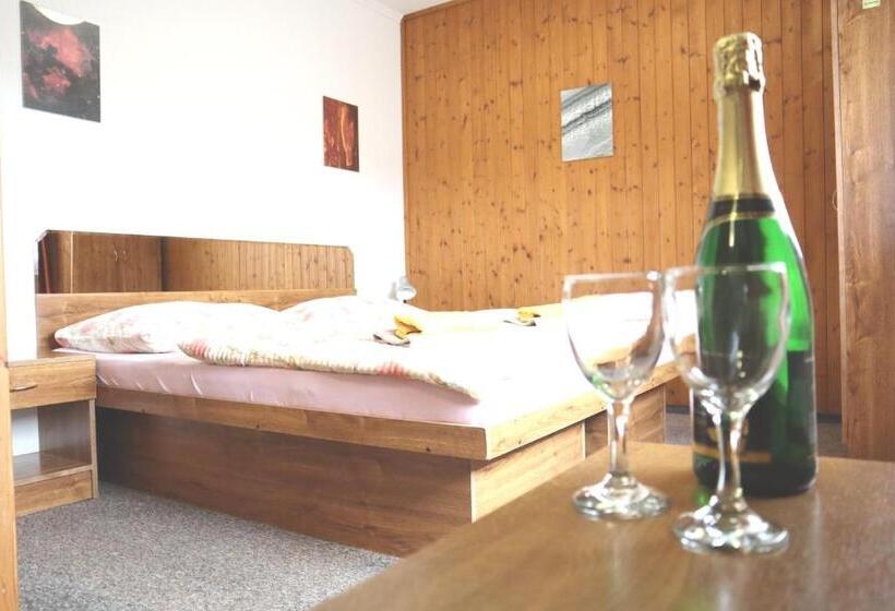 Standard Szoba King Size Bed, 66