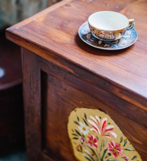 غرفة قياسية, Borgo Lu Puleu