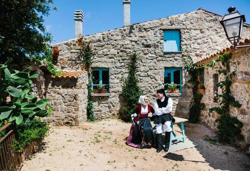 غرفة قياسية, Borgo Lu Puleu