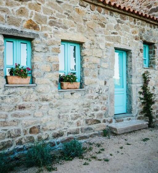 Номер Стандарт Вид на Горы, Borgo Lu Puleu