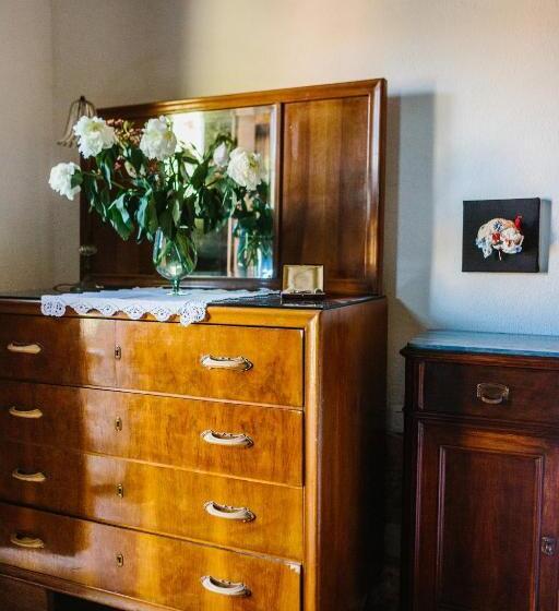 غرفة قياسية فردية, Borgo Lu Puleu