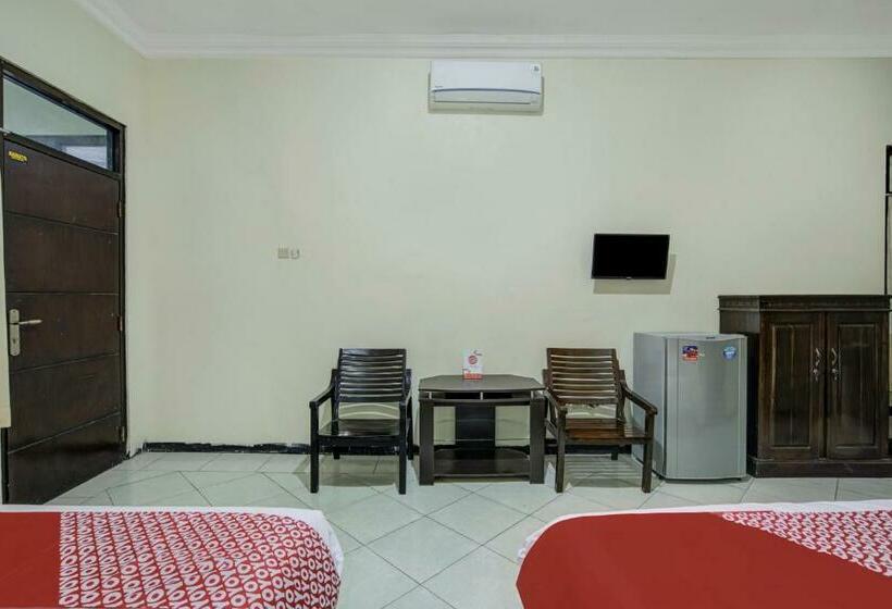 غرفة عائلية, Reddoorz Syariah At Hotel Pandan Wangi Near Alun Alun Sidoarjo