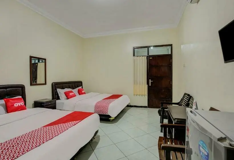 اتاق خانوادگی, Reddoorz Syariah At Hotel Pandan Wangi Near Alun Alun Sidoarjo
