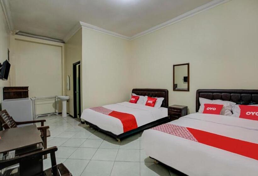 غرفة عائلية, Reddoorz Syariah At Hotel Pandan Wangi Near Alun Alun Sidoarjo