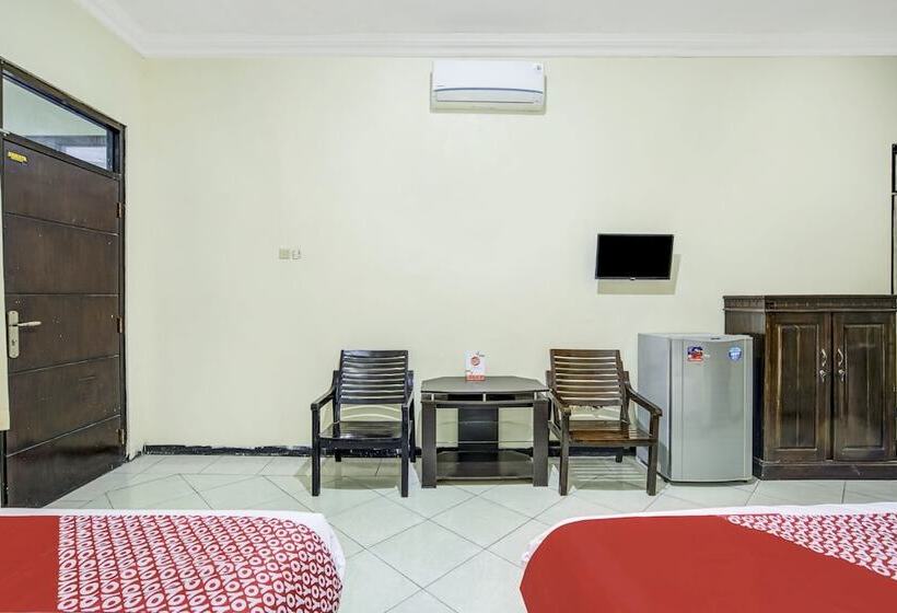 Семейный Номер, Reddoorz Syariah At Hotel Pandan Wangi Near Alun Alun Sidoarjo