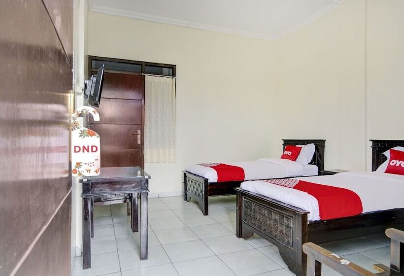 غرفة قياسية, Reddoorz Syariah At Hotel Pandan Wangi Near Alun Alun Sidoarjo