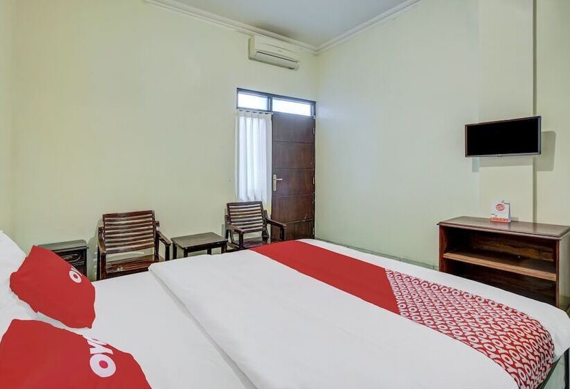 غرفة قياسية, Reddoorz Syariah At Hotel Pandan Wangi Near Alun Alun Sidoarjo