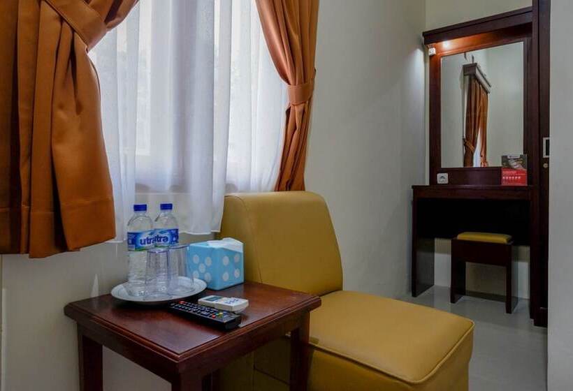 Номер Стандарт, Reddoorz Near Stadion 45 Karanganyar