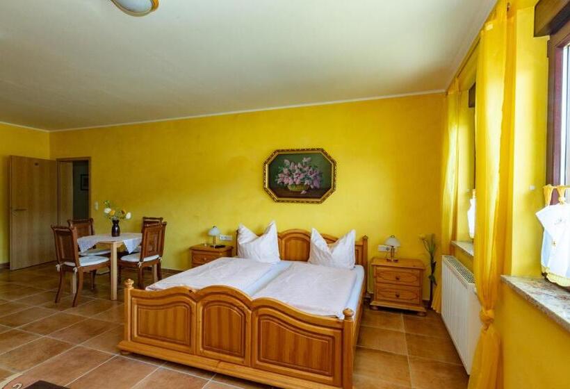 Семейный Номер, Pension Zum Reiterhof