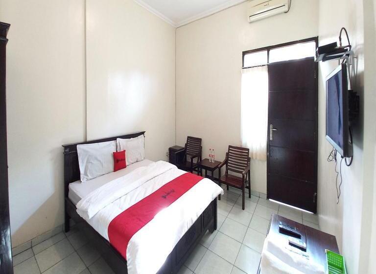 غرفة سوبيريور, Reddoorz Syariah At Hotel Pandan Wangi Near Alun Alun Sidoarjo