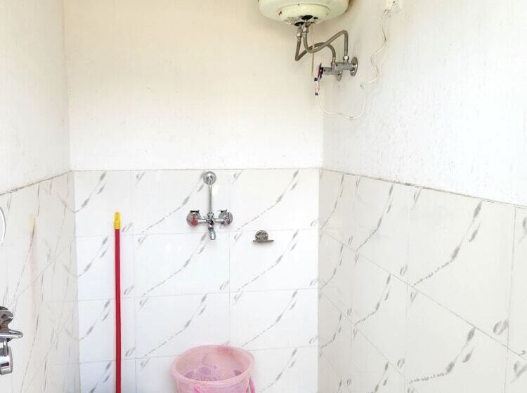 Standard Tent, Hipostel Bir   Stay And Cafe