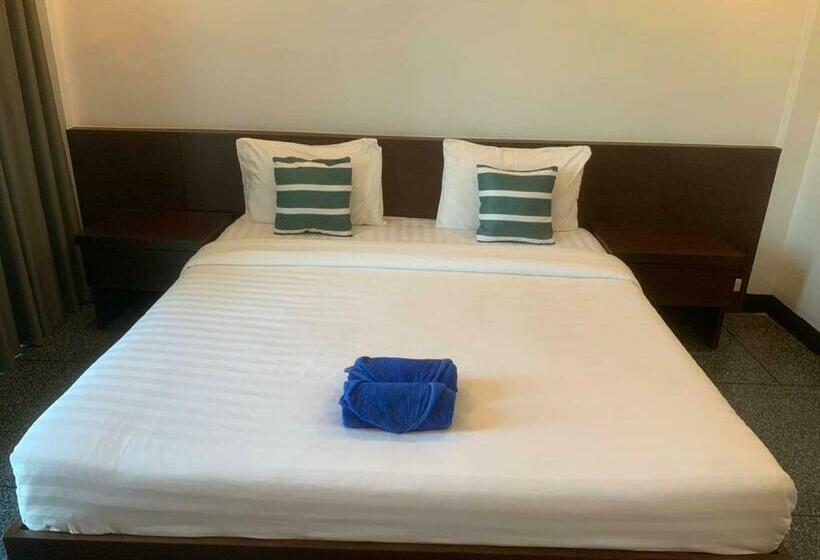 Стандартный Номер Кровать Кинг, The C