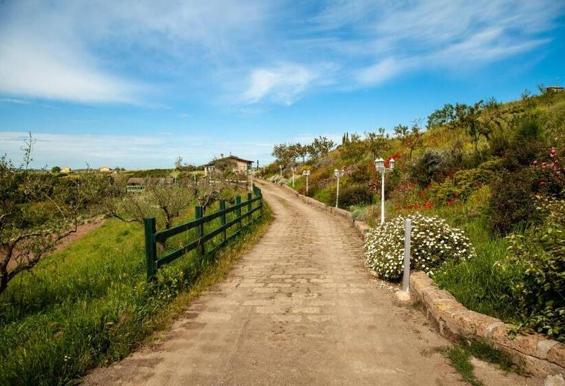 别墅: 1间卧室带游泳池, Villa & Spasuitebo Roma