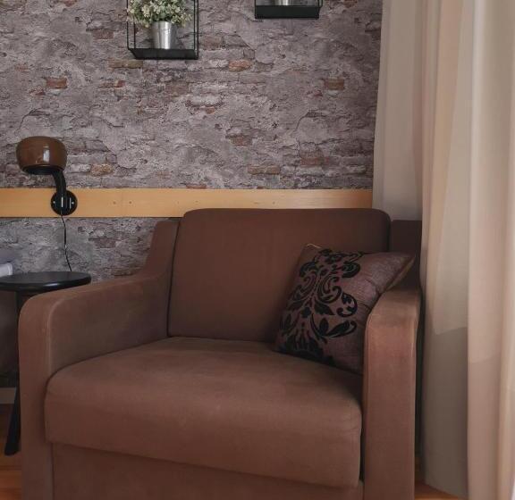 شقة غرفة نوم واحدة مزودة بشُرفة, Majoitus Hermanni