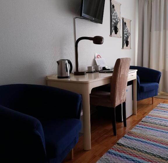 شقة غرفة نوم واحدة مزودة بشُرفة, Majoitus Hermanni