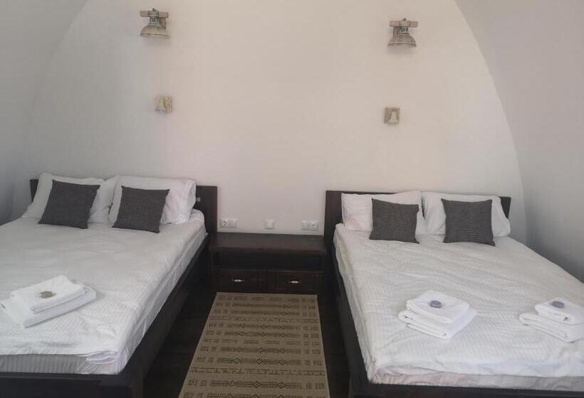 Номер Стандарт, Hunnia   Huntanya