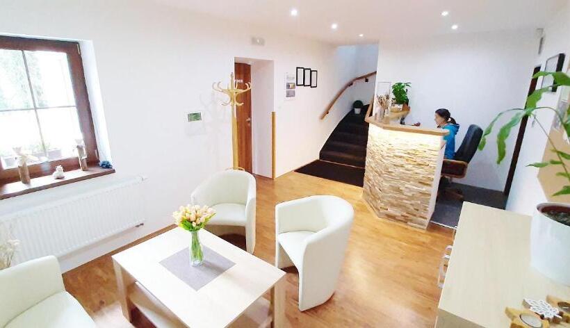 חדר דלוקס לשלושה, Penzion Studánka, Klíny