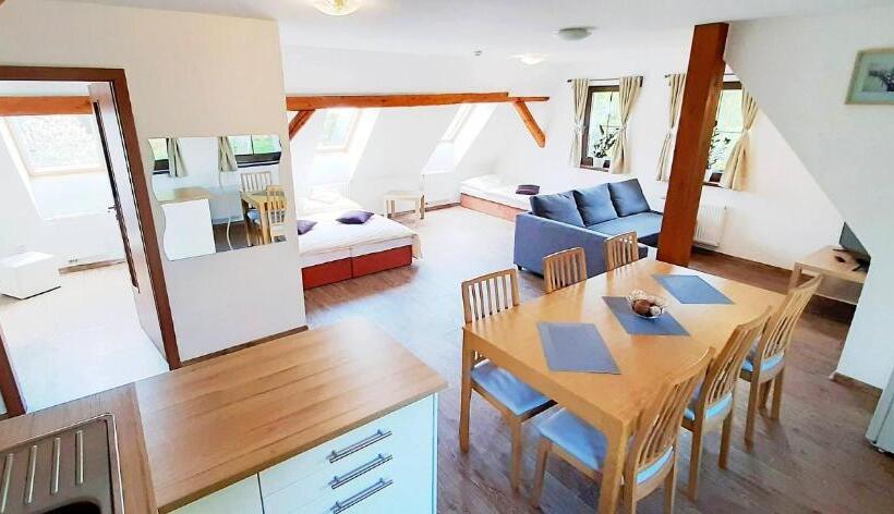 Family Suite, Penzion Studánka, Klíny