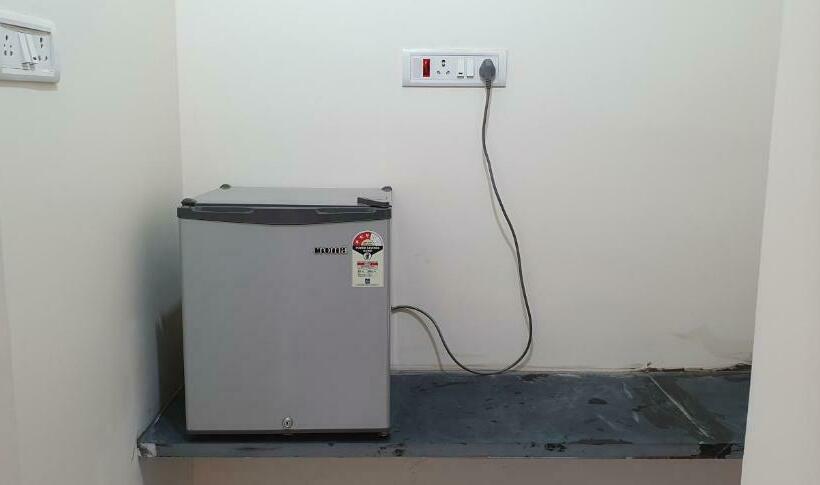 شقة غرفتين, Shree Suites