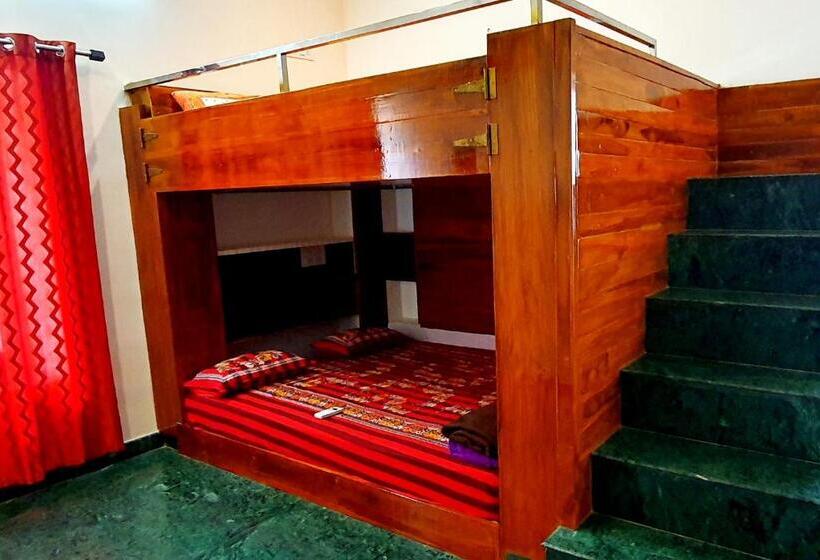 جناح إدارى, Shree Suites