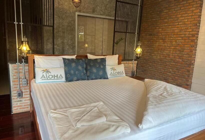 Junior Suite Familiar, The Pud Dee