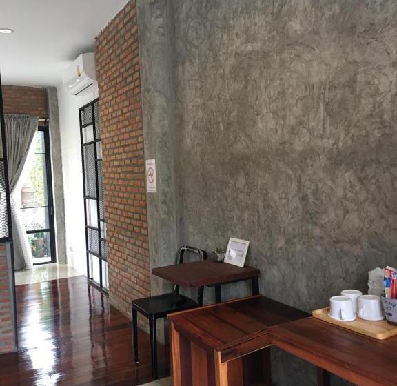 Junior Suite Familiar, The Pud Dee