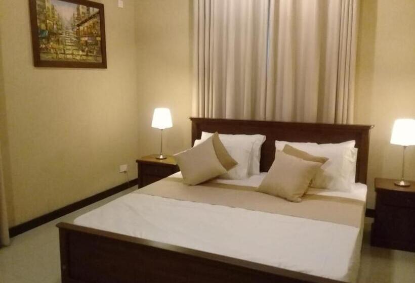 キングサイズベッドのスーペリアルーム, Avondale Colombo